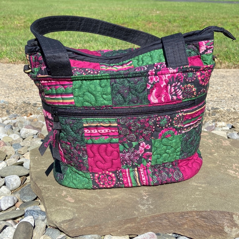Brand new Donna Sharp quilted purse